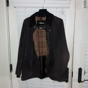 Barbour Bedale size 40. I live in Florida now so don’t need it! Great condition